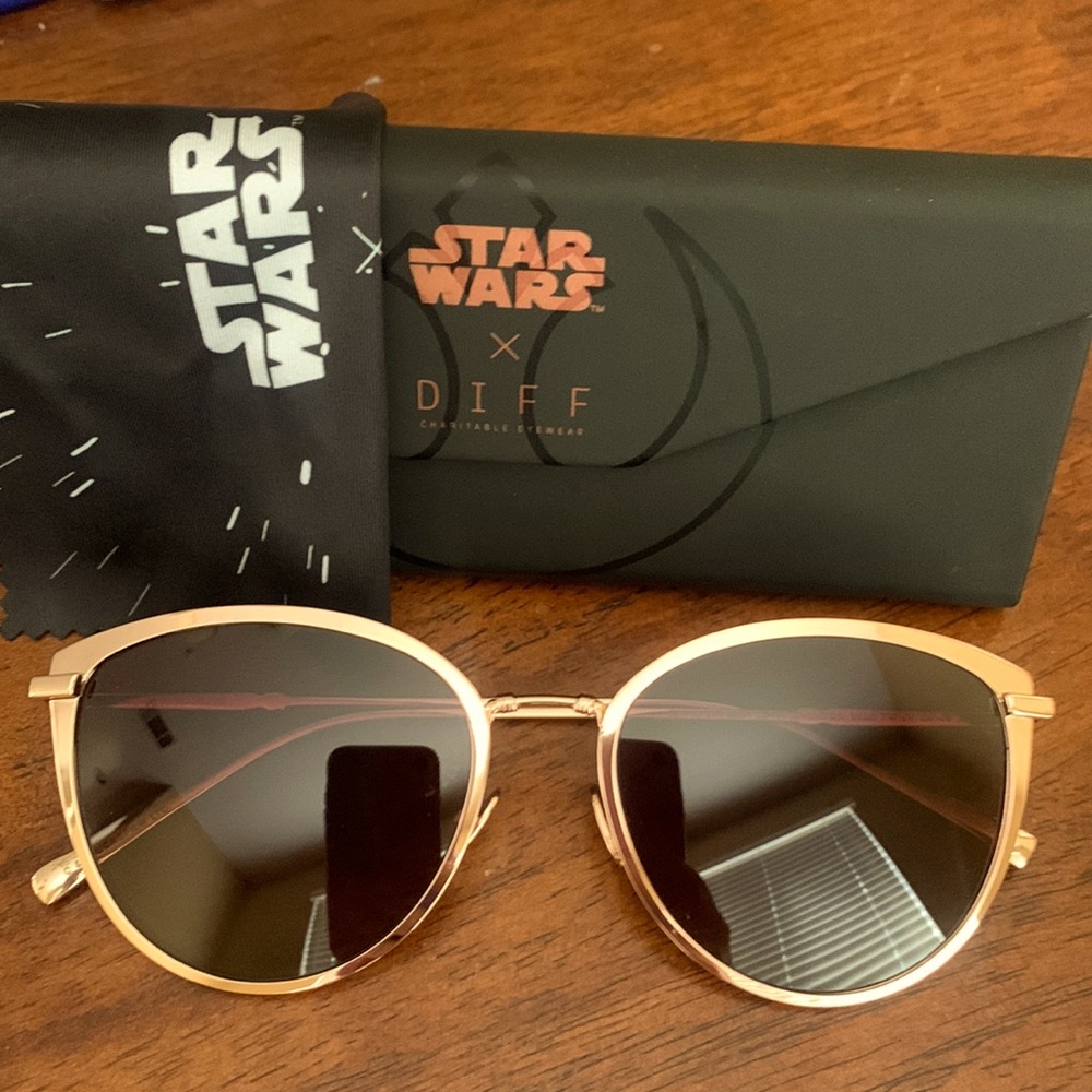 Diff Princess Leia Alderaan gold sunglasses Excellent condition Star Wars